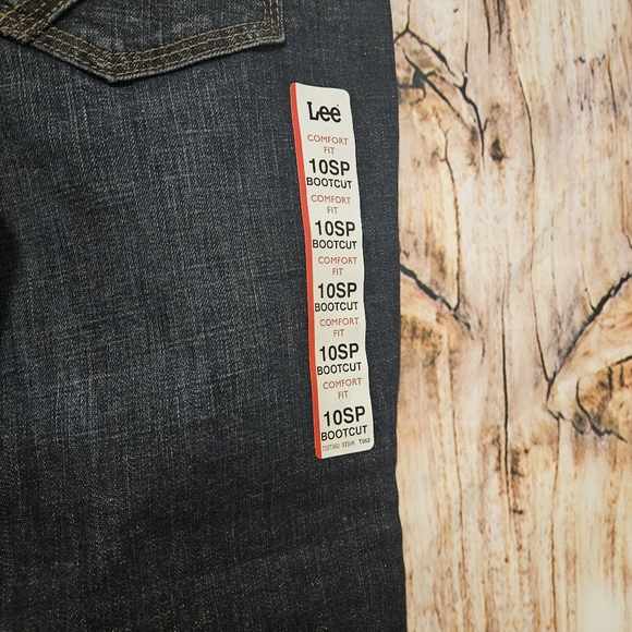 Lee women's comfort fit stretch dark wash barely bootcut jeans sz 10sp - Picture 7 of 7